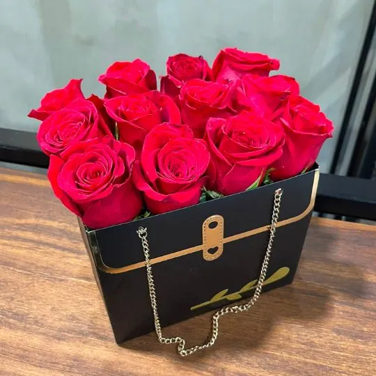 Arreglo de rosas importadas cartera